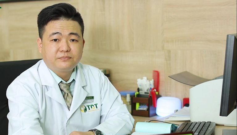 Chân dung bác sĩ Trần Mạnh Xuyên